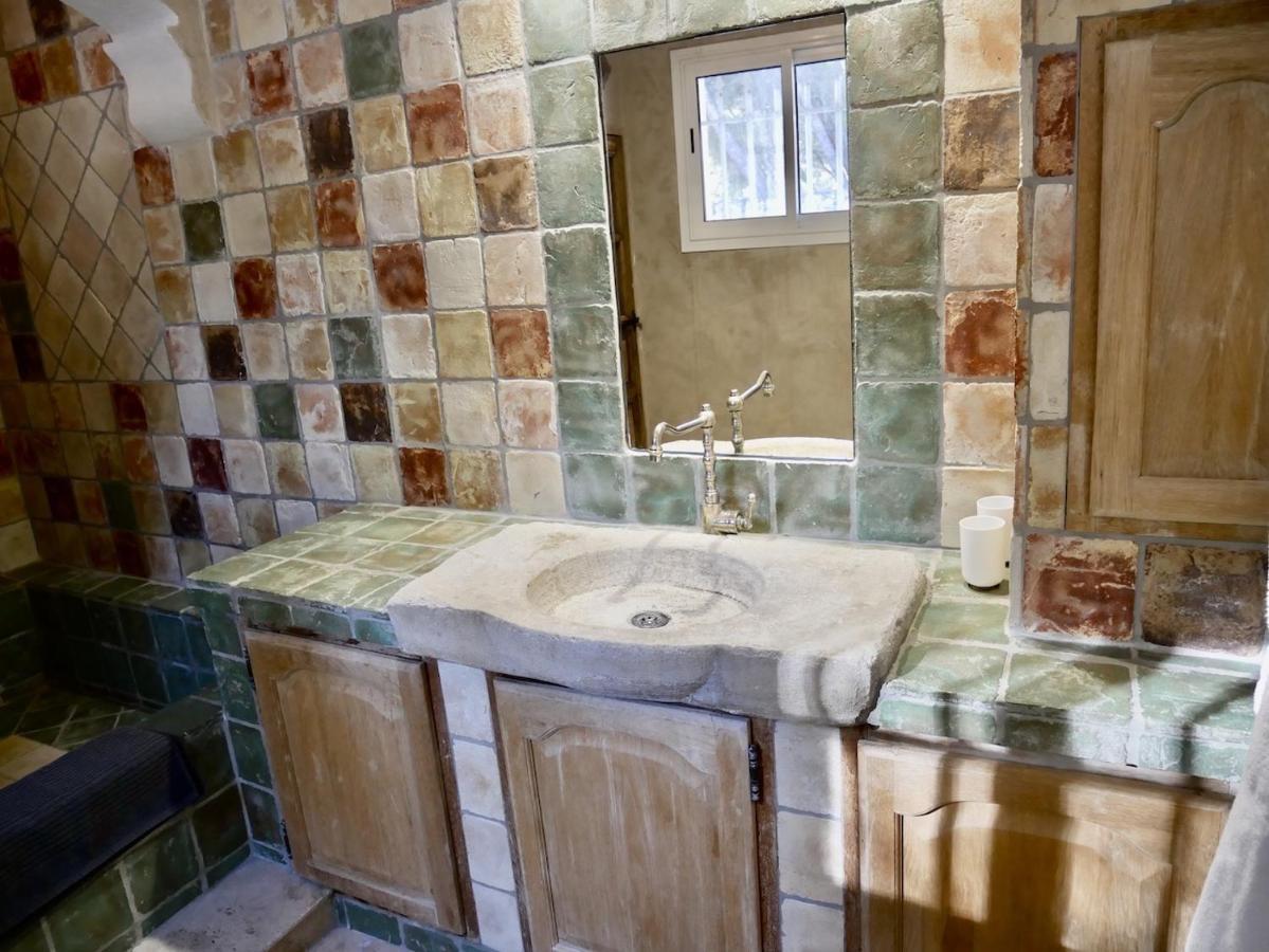 Le Pool House - Private Jacuzzi - Mas Des Sous Bois Hotel Ventabren Kültér fotó