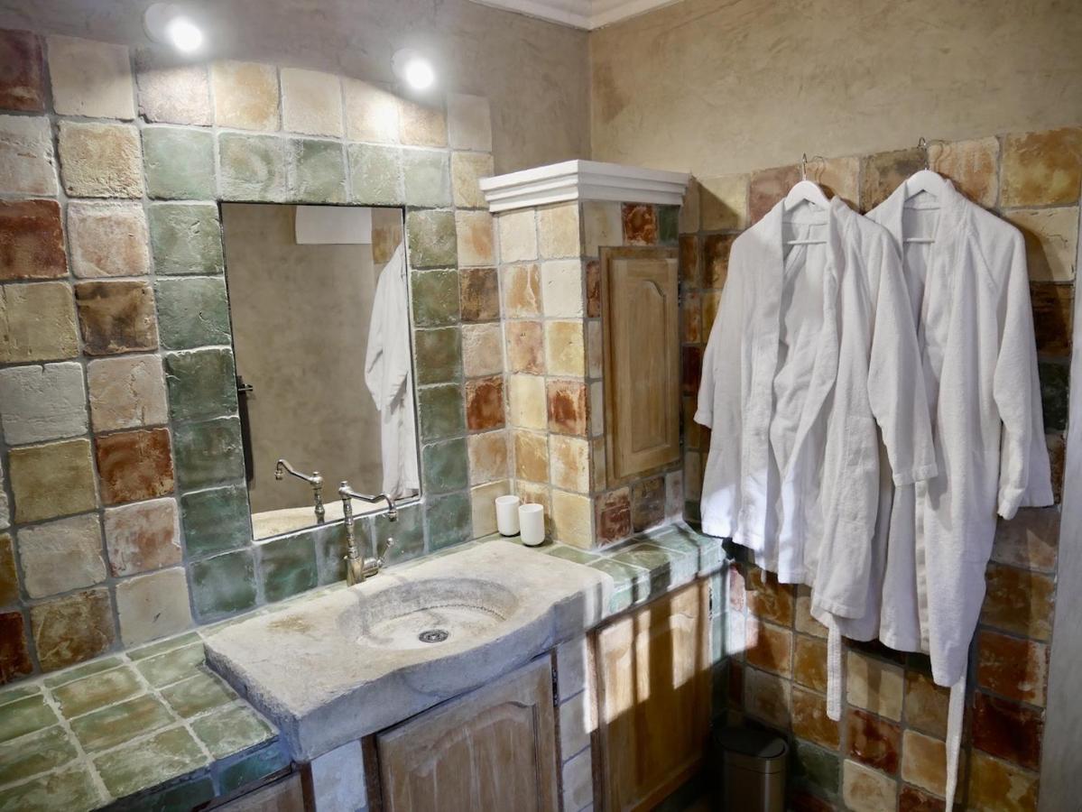 Le Pool House - Private Jacuzzi - Mas Des Sous Bois Hotel Ventabren Kültér fotó